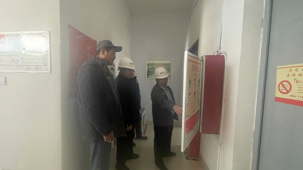 繃緊安全之弦——額鹽公司開展清明節(jié)前安全生產(chǎn)專項(xiàng)檢查